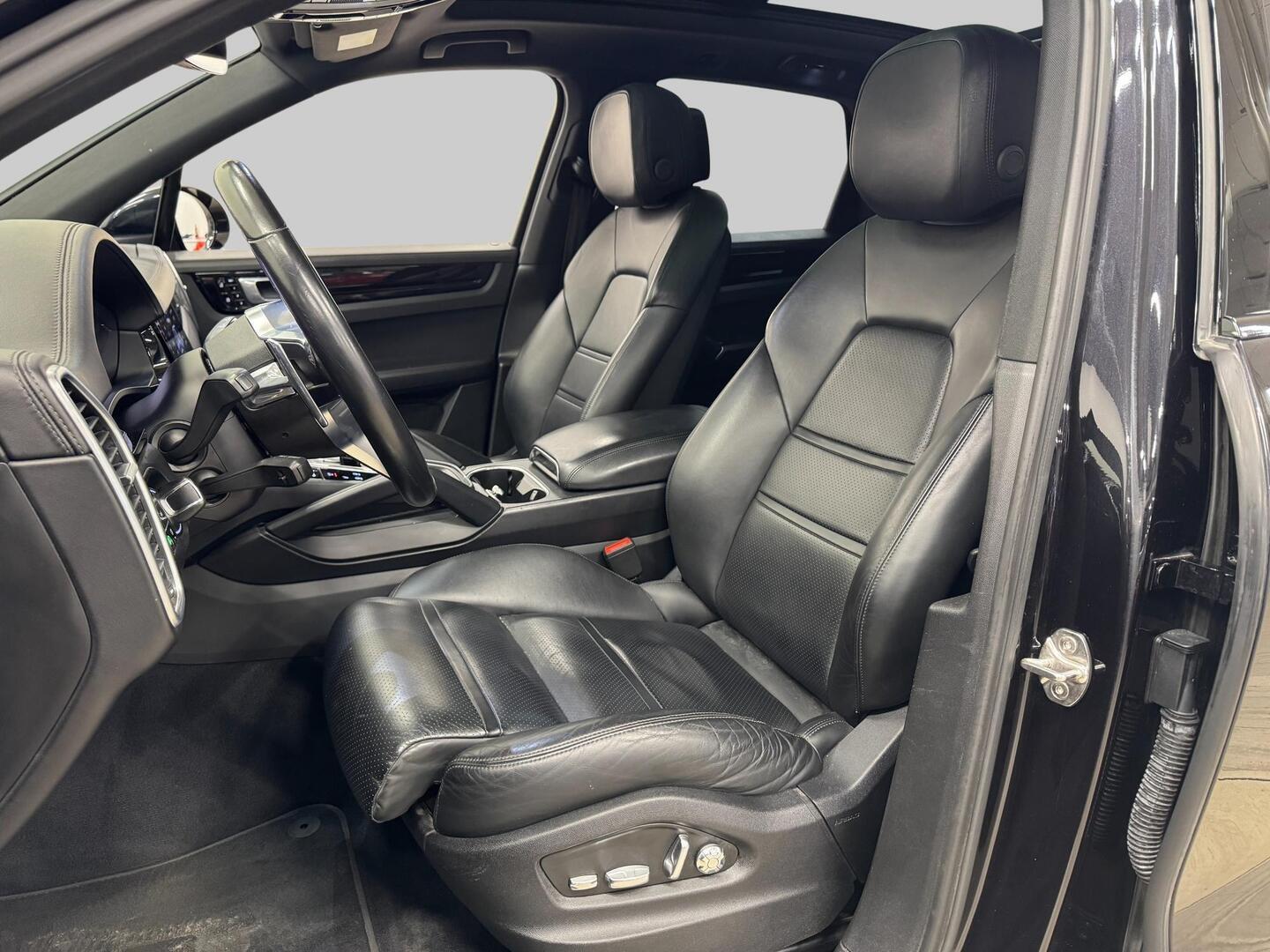 PORSCHE Cayenne 2020