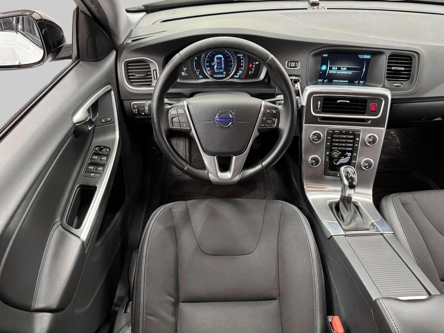 VOLVO V60 Cross Country 2016
