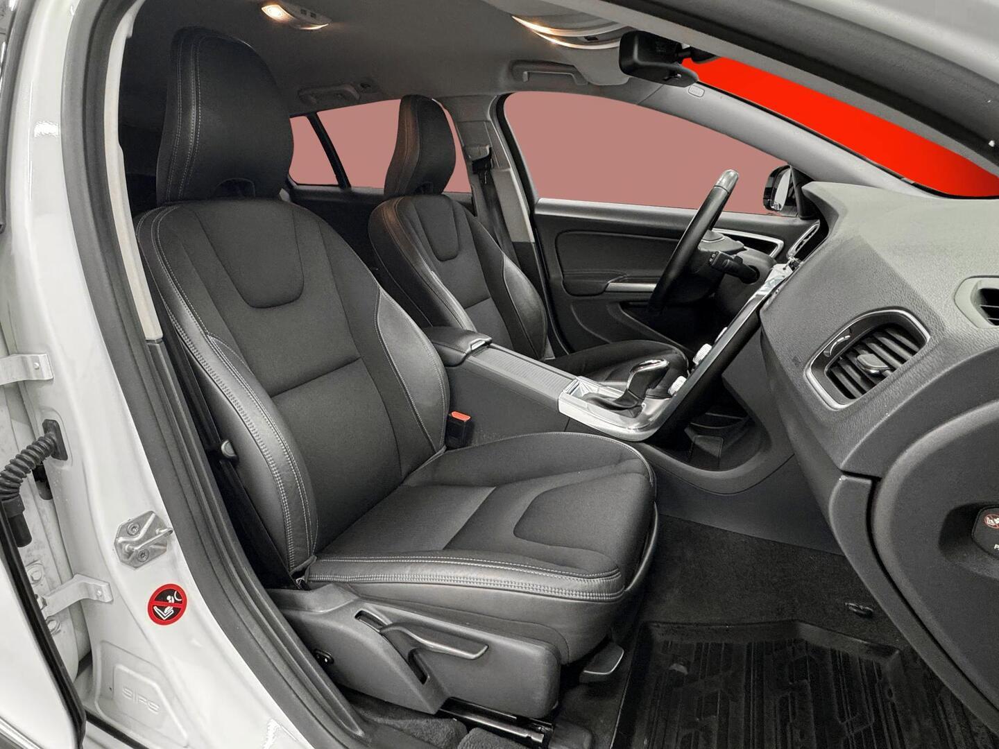 VOLVO V60 Cross Country 2016