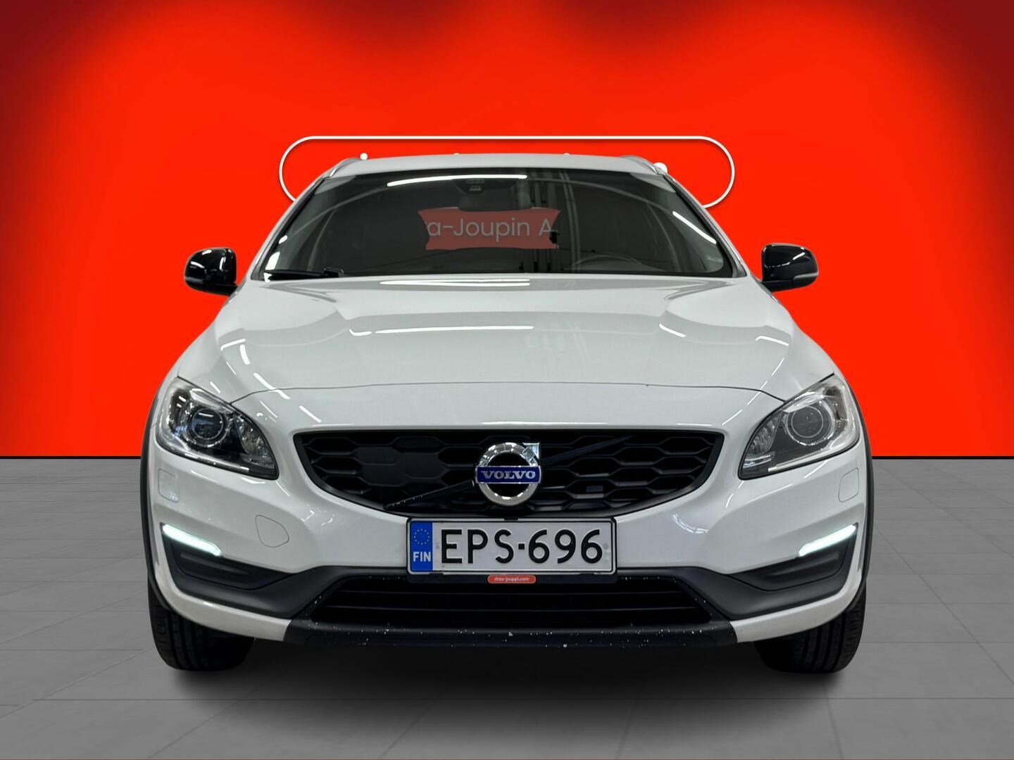VOLVO V60 Cross Country 2016