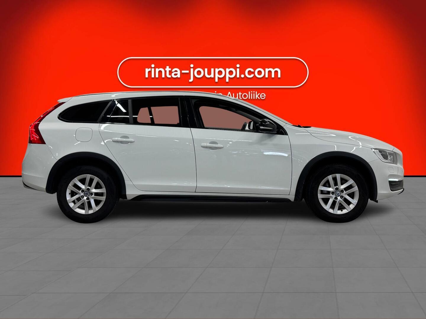 VOLVO V60 Cross Country 2016