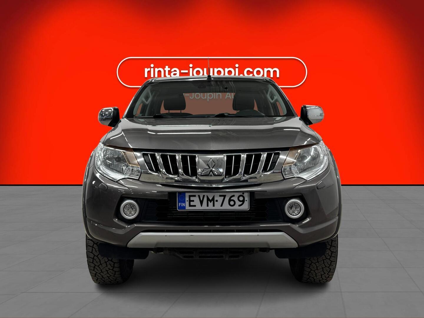 MITSUBISHI L200 2016