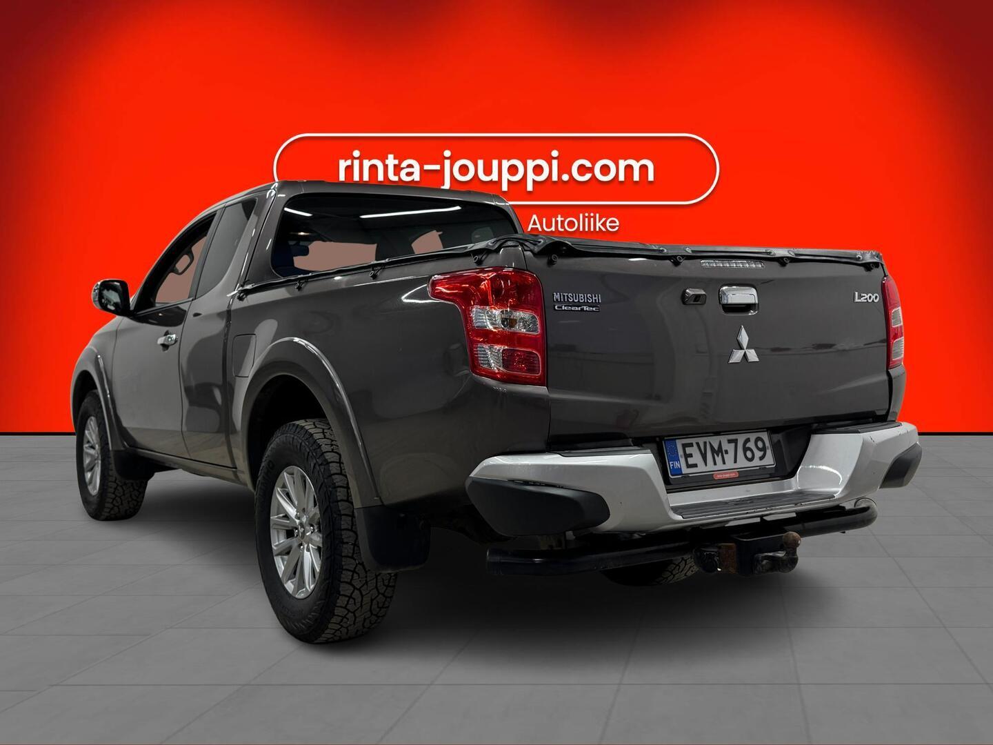 MITSUBISHI L200 2016