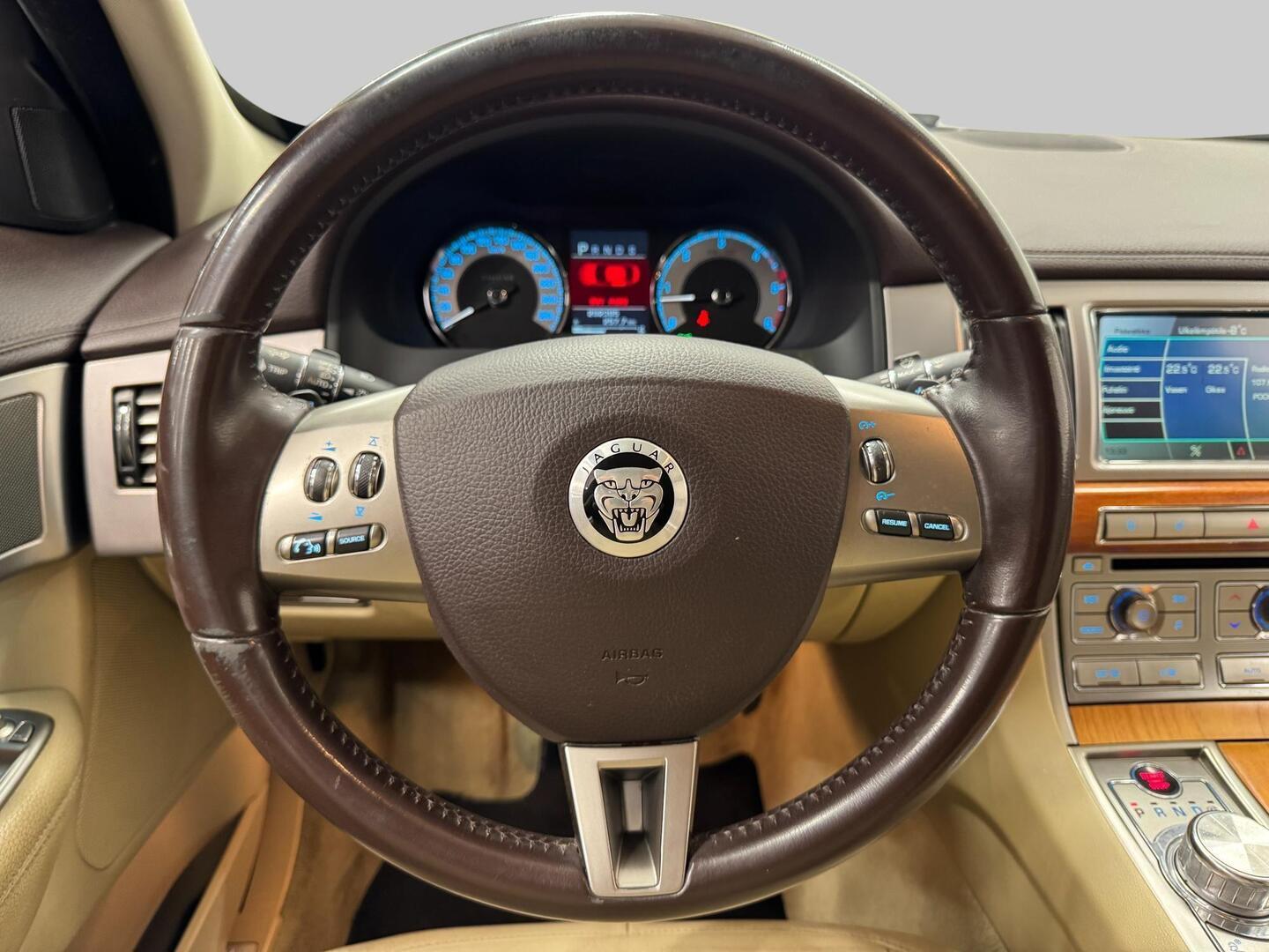 JAGUAR XF 2009