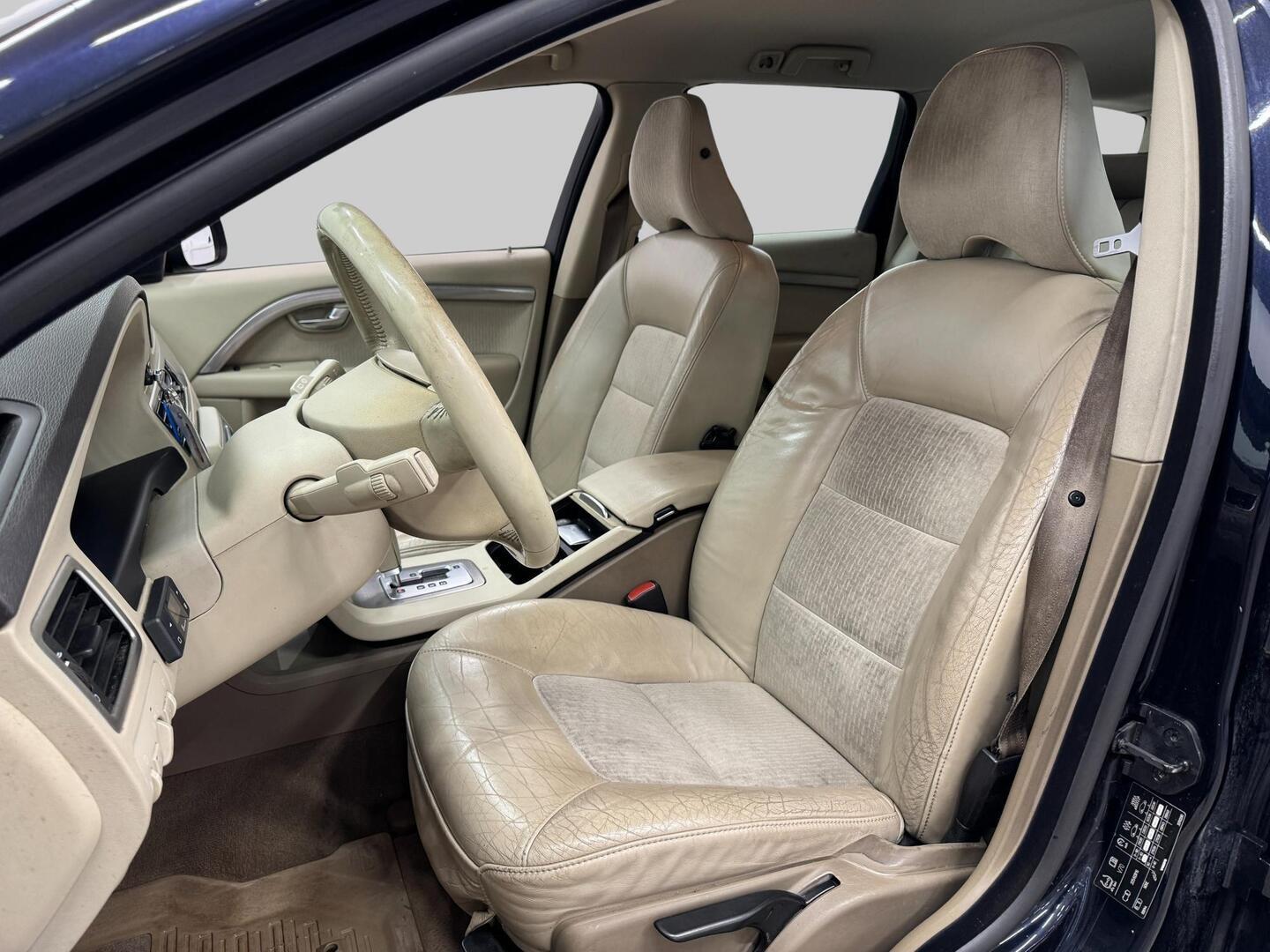 VOLVO V70 2008