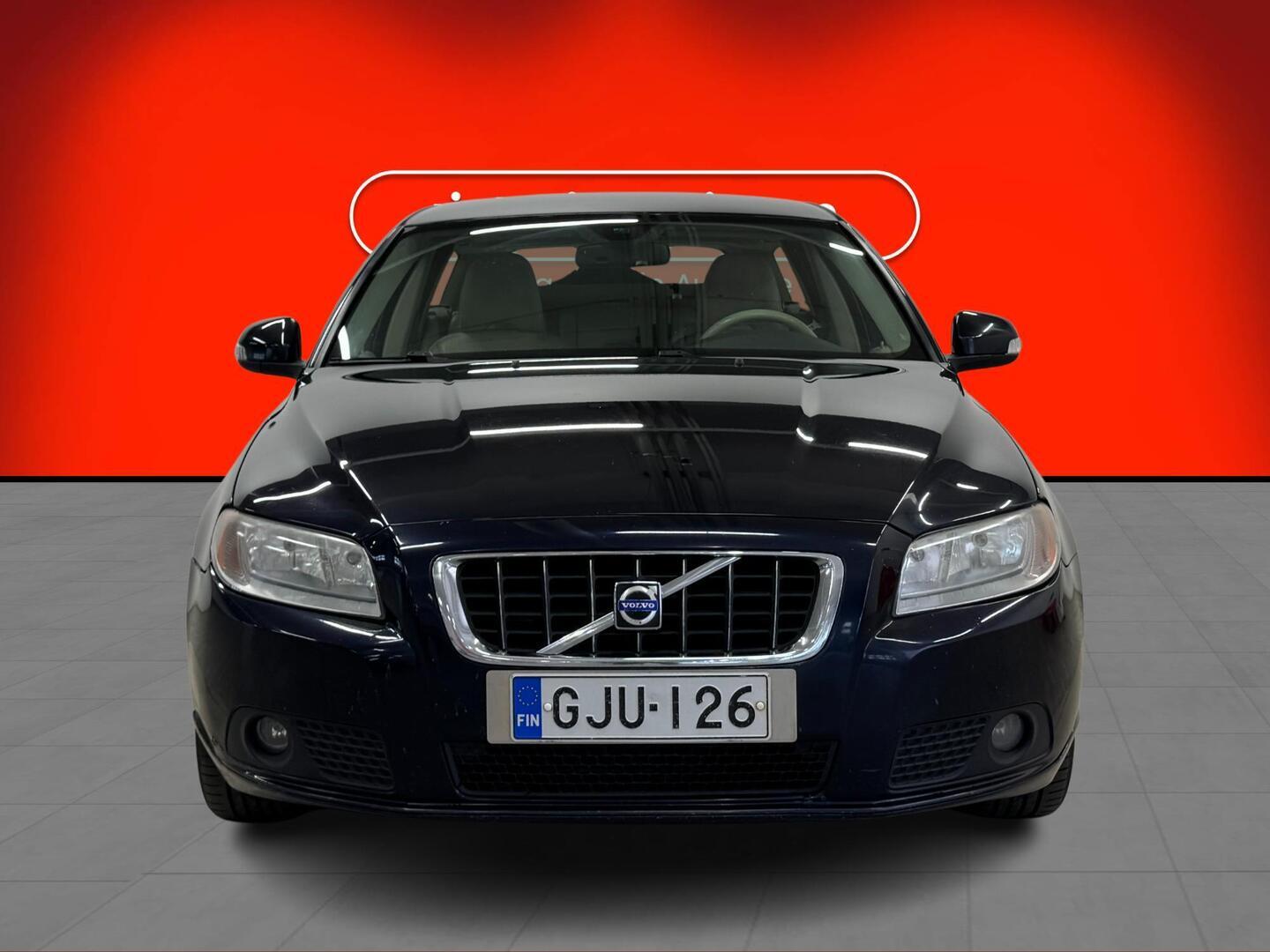 VOLVO V70 2008