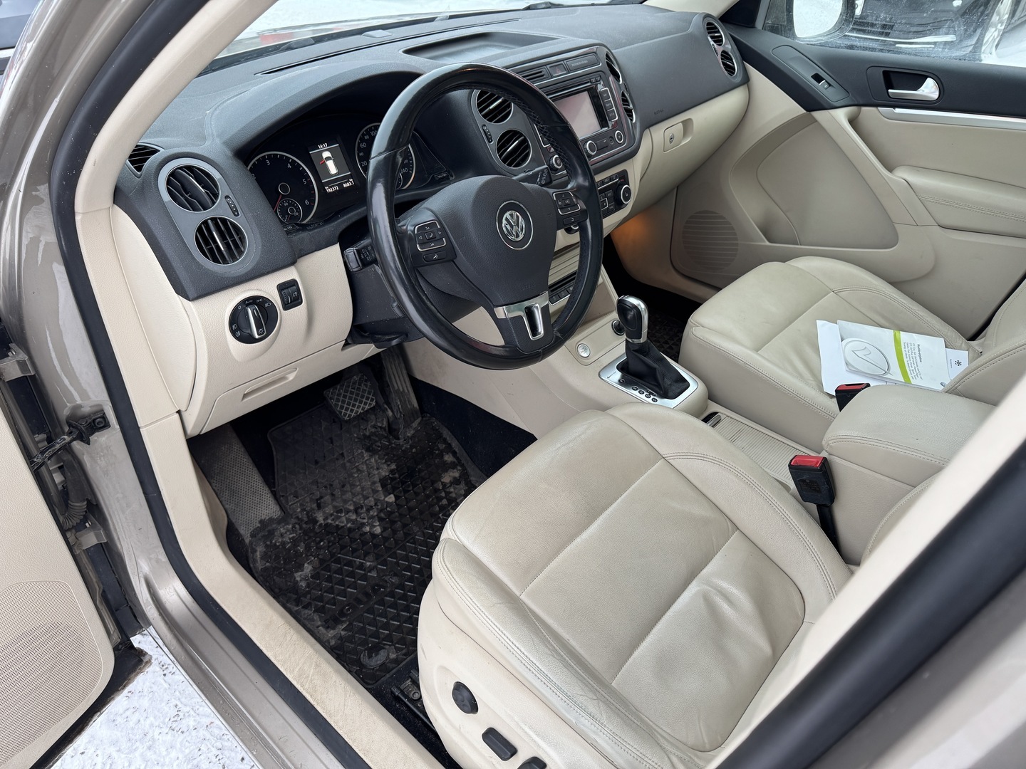 VOLKSWAGEN Tiguan 2014