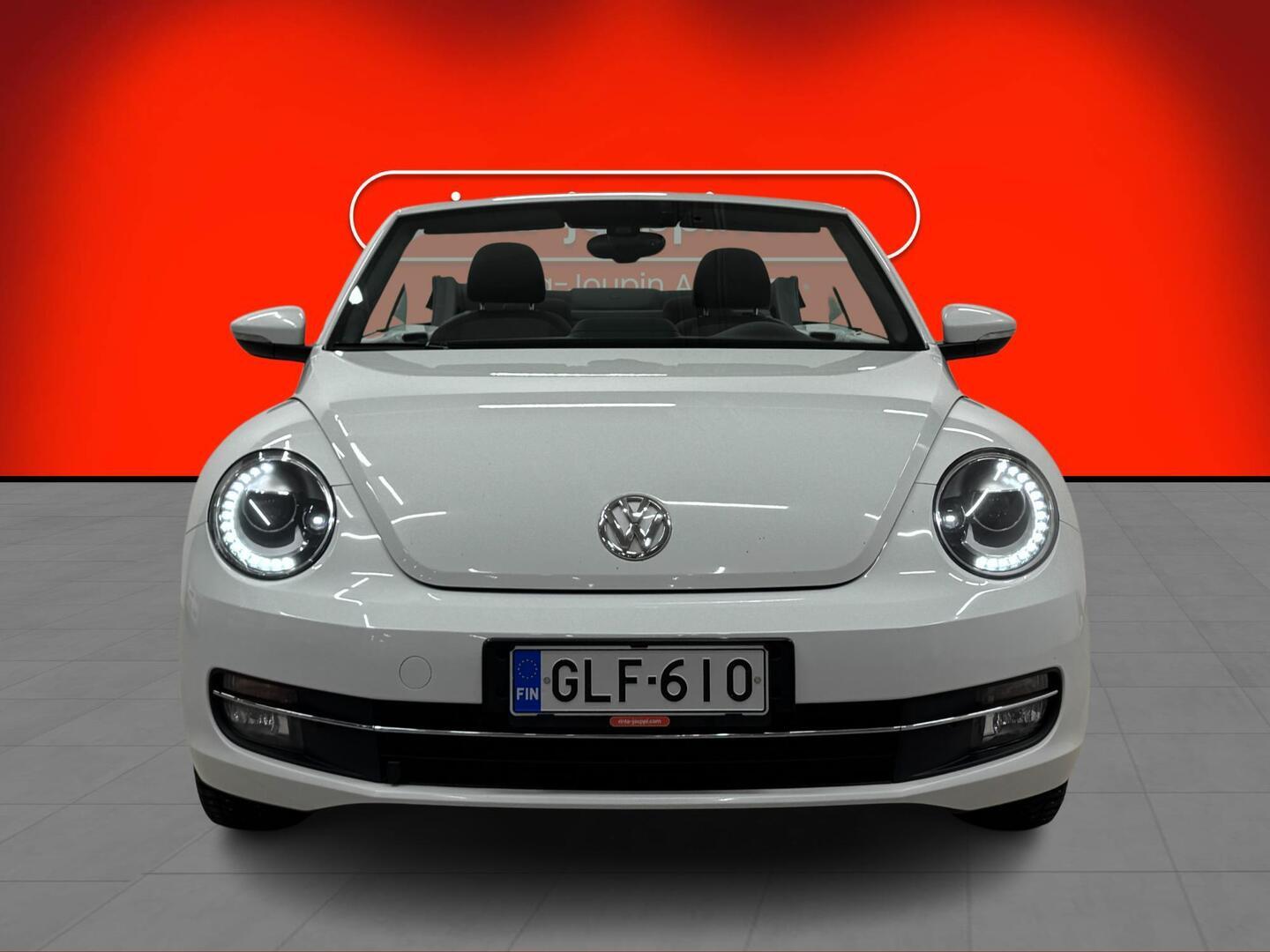 VOLKSWAGEN Beetle 2014