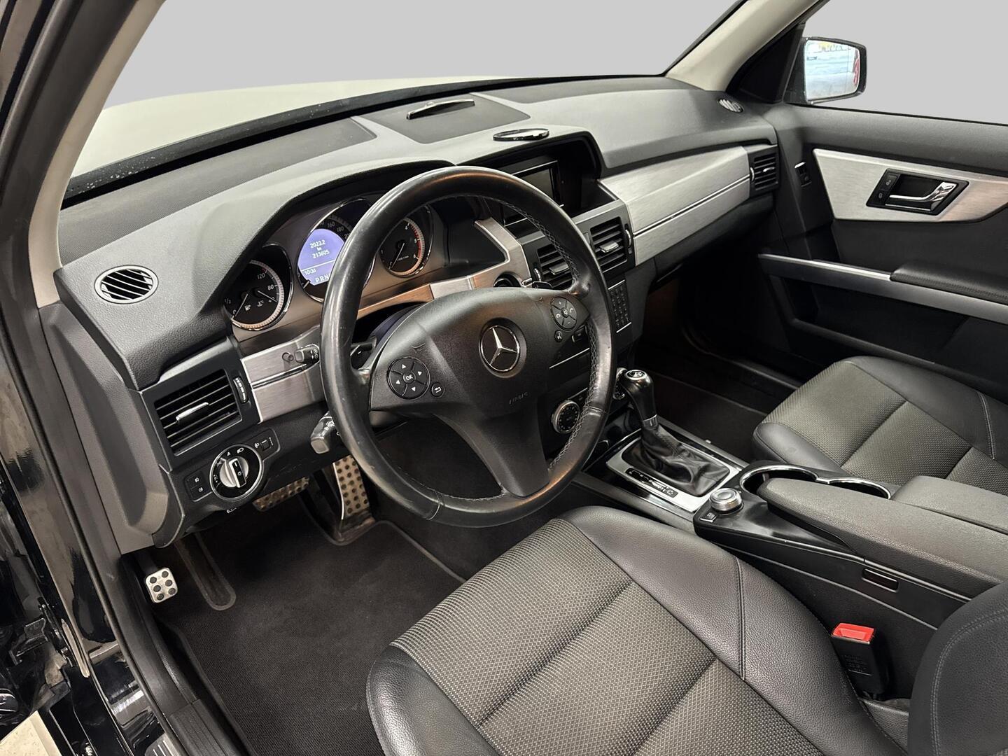 MERCEDES-BENZ GLK 2011
