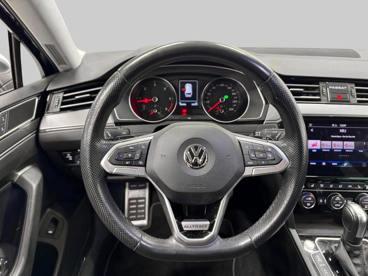 VOLKSWAGEN Passat 2020