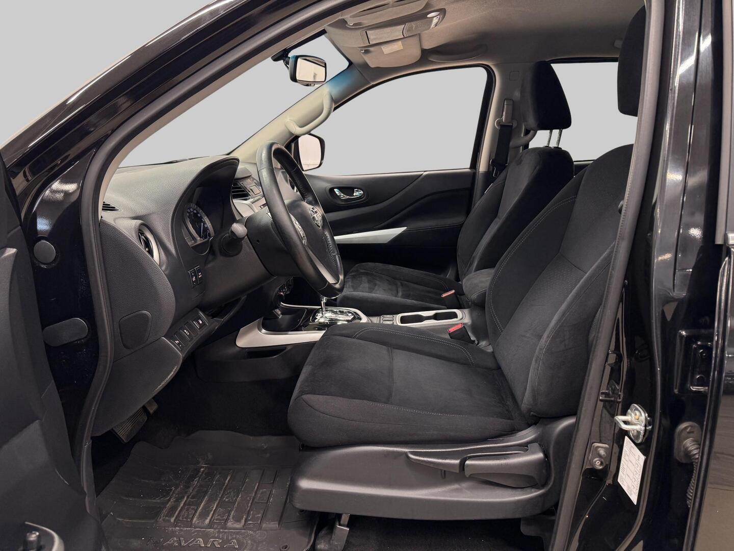 NISSAN Navara 2016