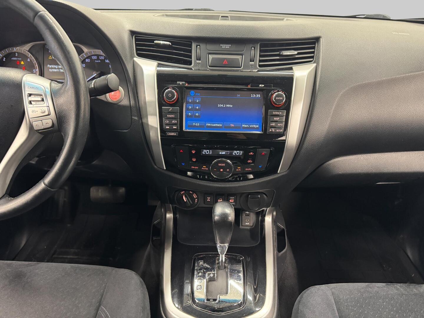 NISSAN Navara 2016