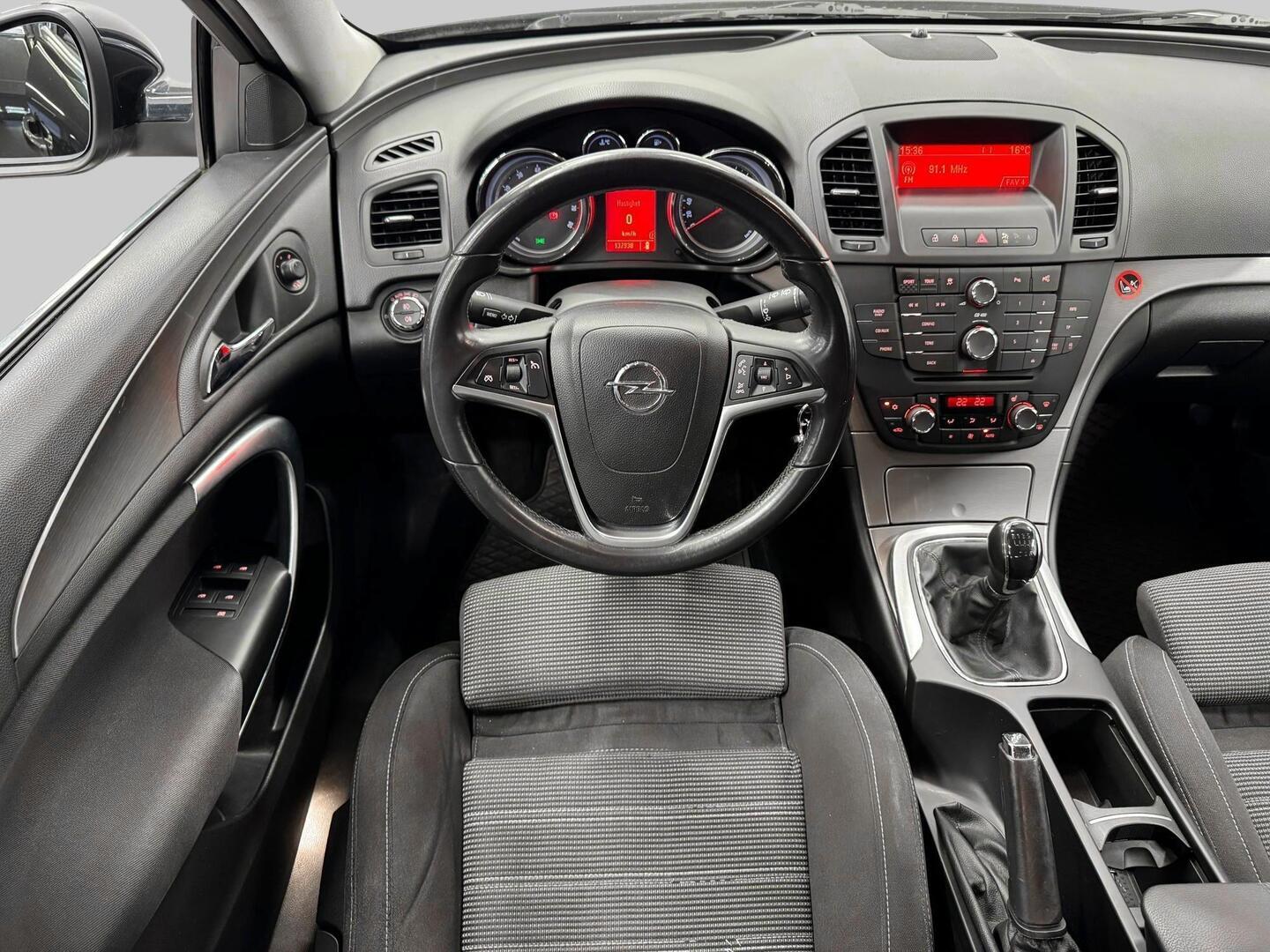 OPEL Insignia 2011