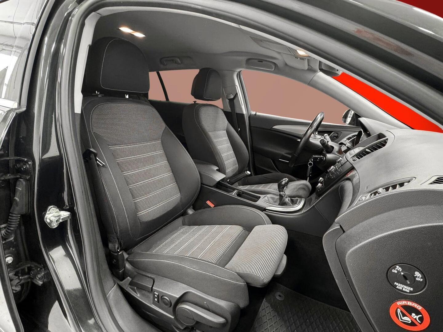 OPEL Insignia 2011