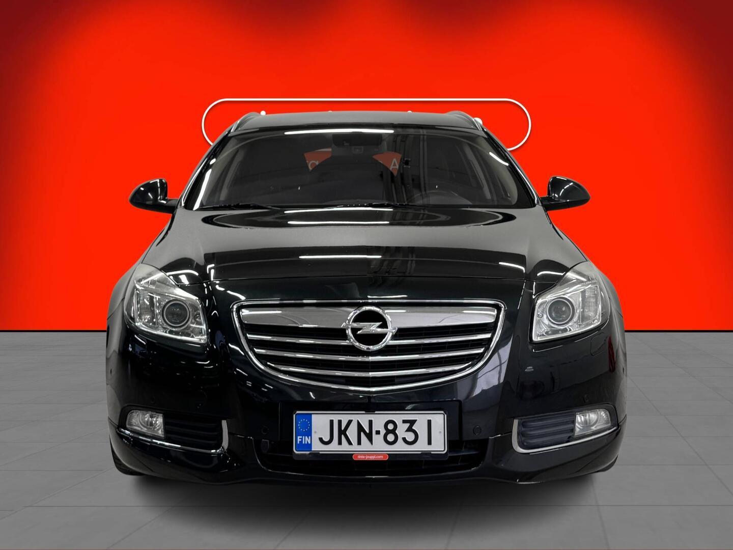 OPEL Insignia 2011