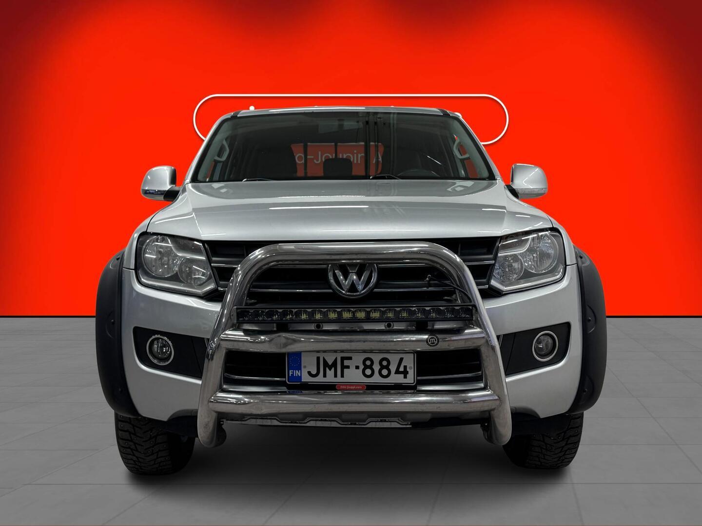 VOLKSWAGEN Amarok 2012