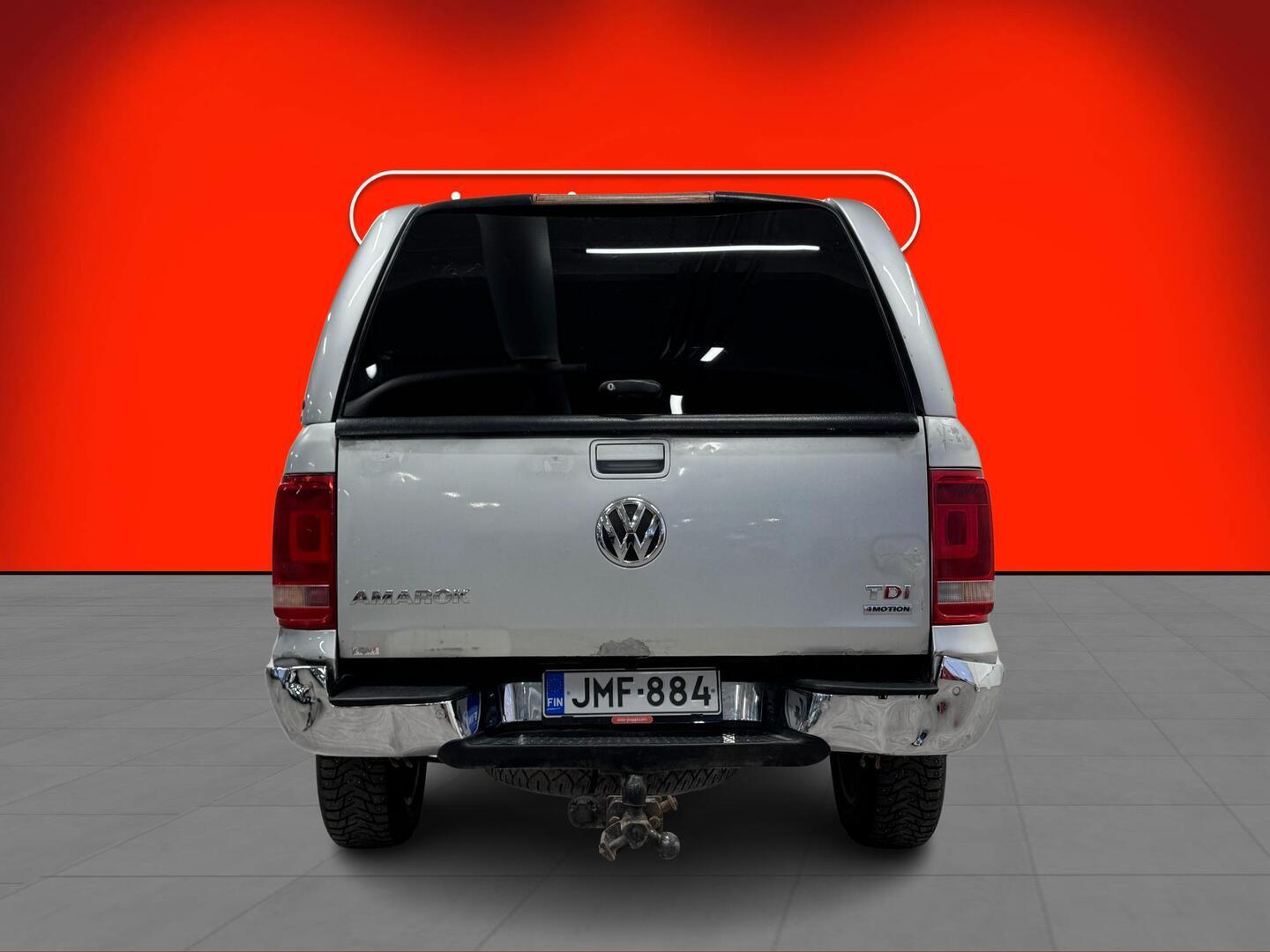 VOLKSWAGEN Amarok 2012