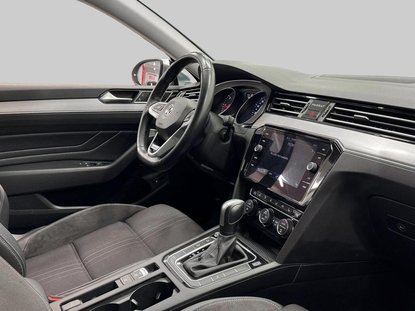 VOLKSWAGEN Passat 2020