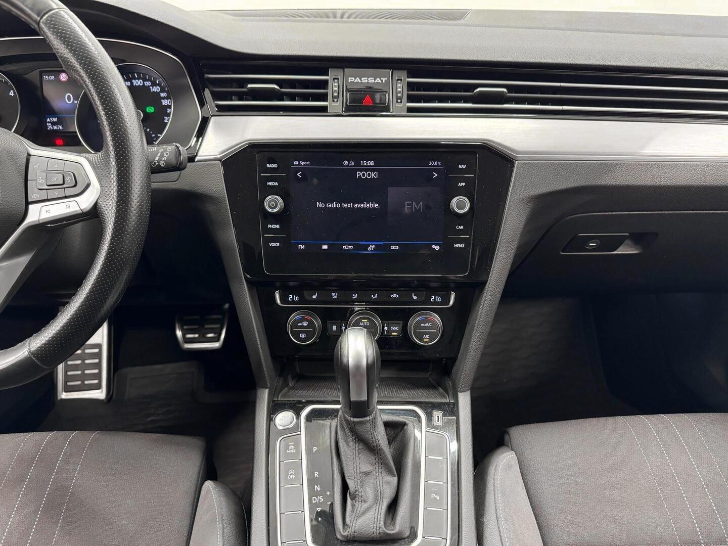 VOLKSWAGEN Passat 2020