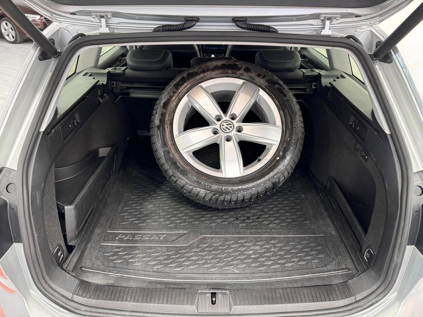 VOLKSWAGEN Passat 2020