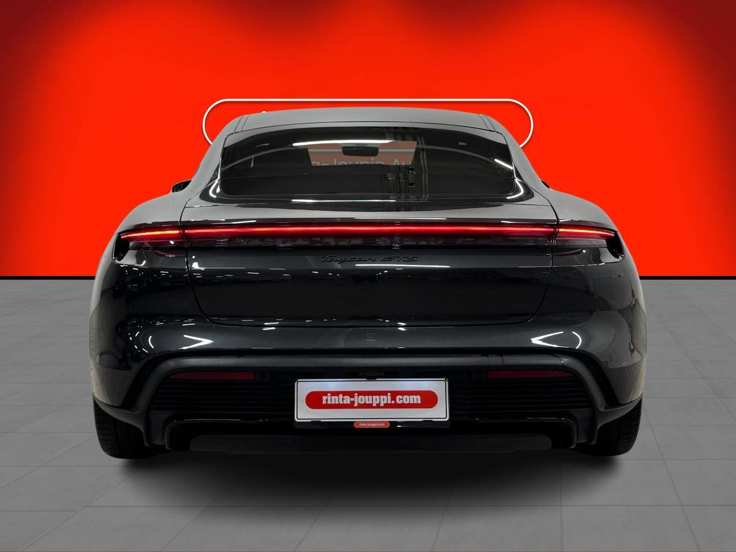 PORSCHE TAYCAN 2022