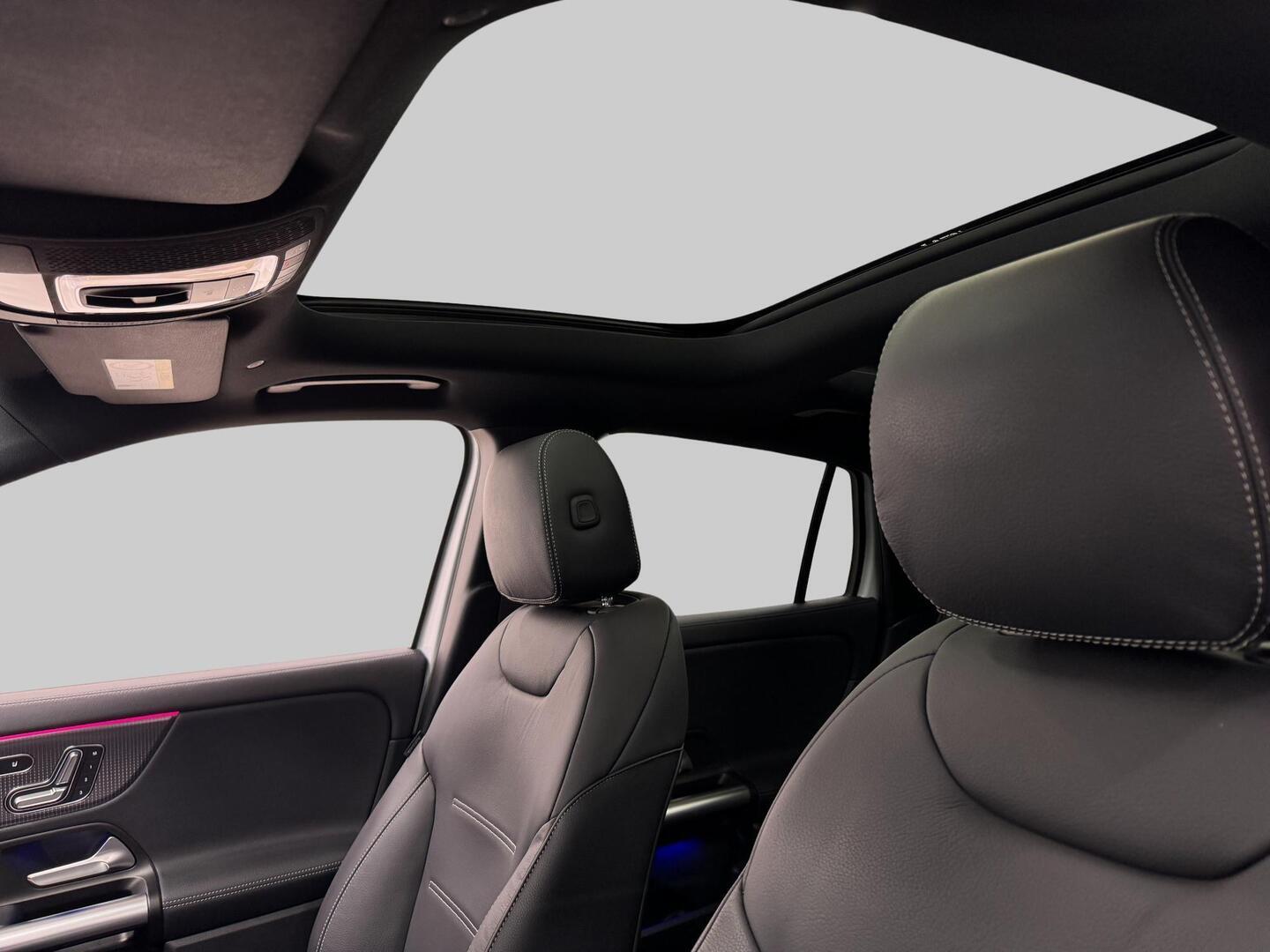 MERCEDES-BENZ EQA 2023