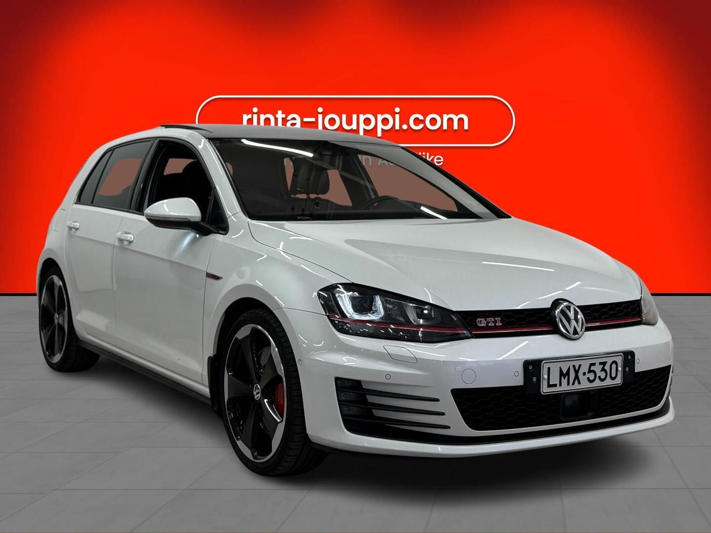 VOLKSWAGEN Golf 2015