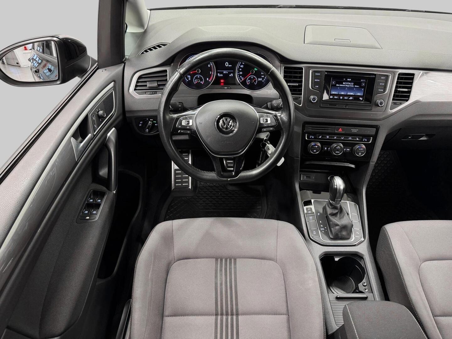 VOLKSWAGEN Golf Sportsvan 2016