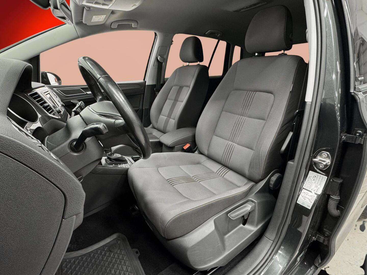 VOLKSWAGEN Golf Sportsvan 2016