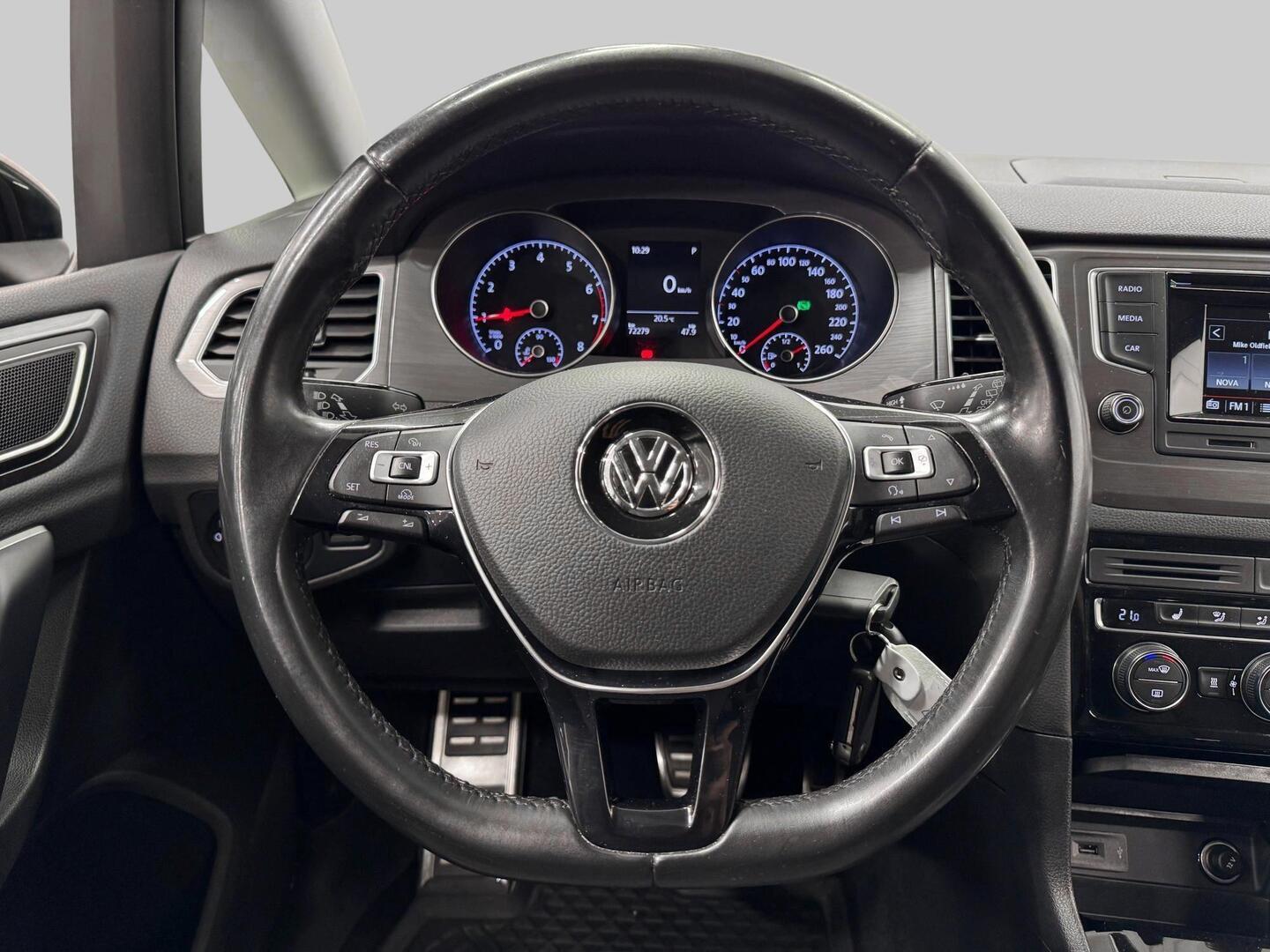 VOLKSWAGEN Golf Sportsvan 2016