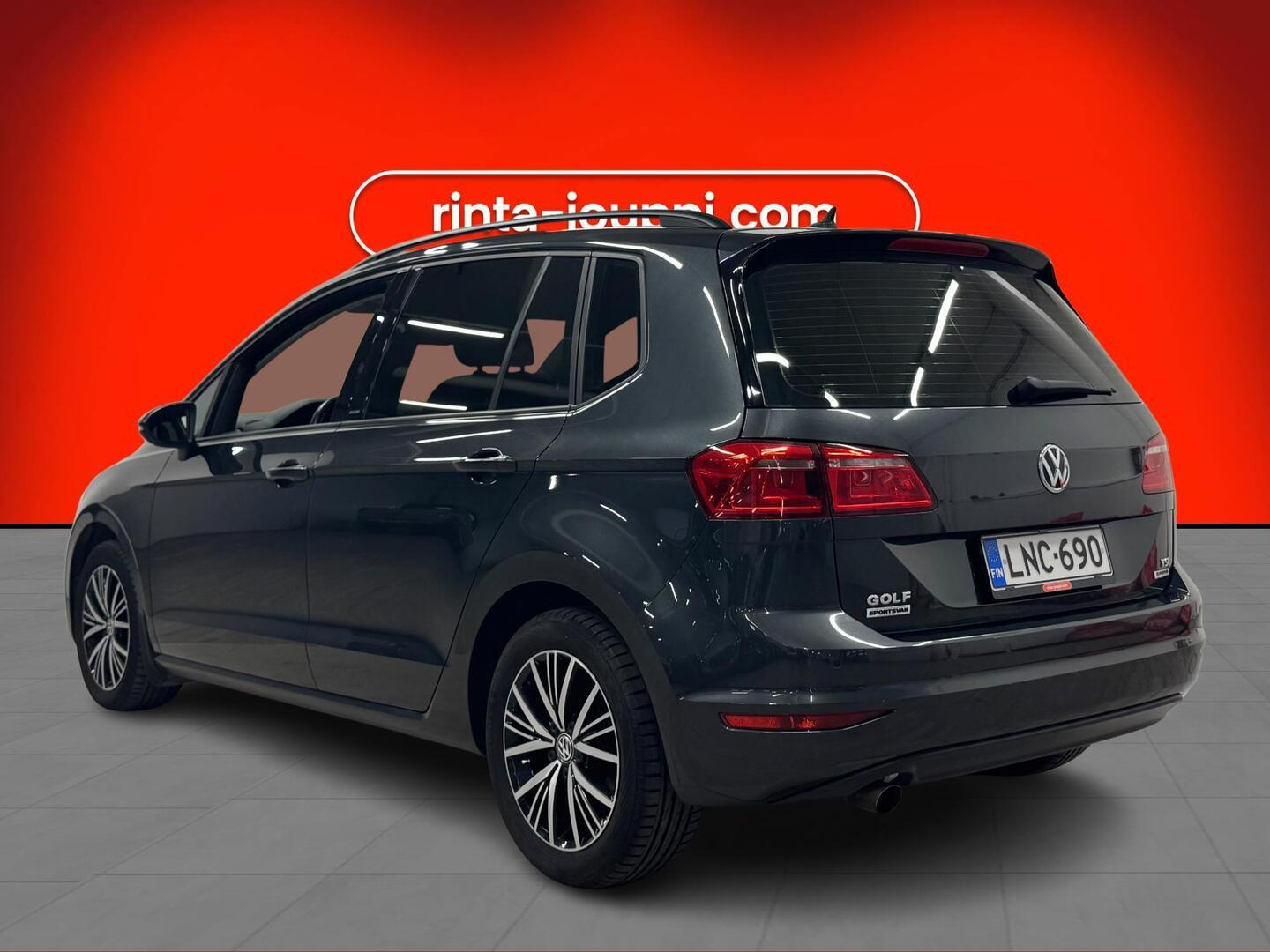 VOLKSWAGEN Golf Sportsvan 2016
