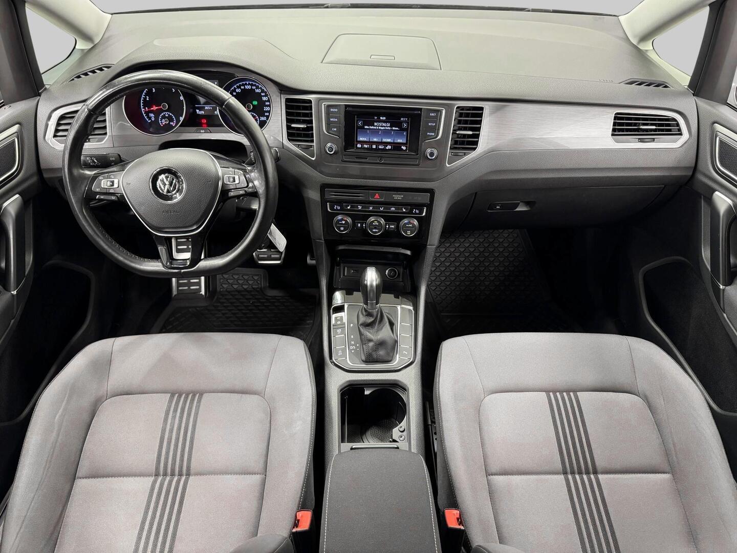 VOLKSWAGEN Golf Sportsvan 2016