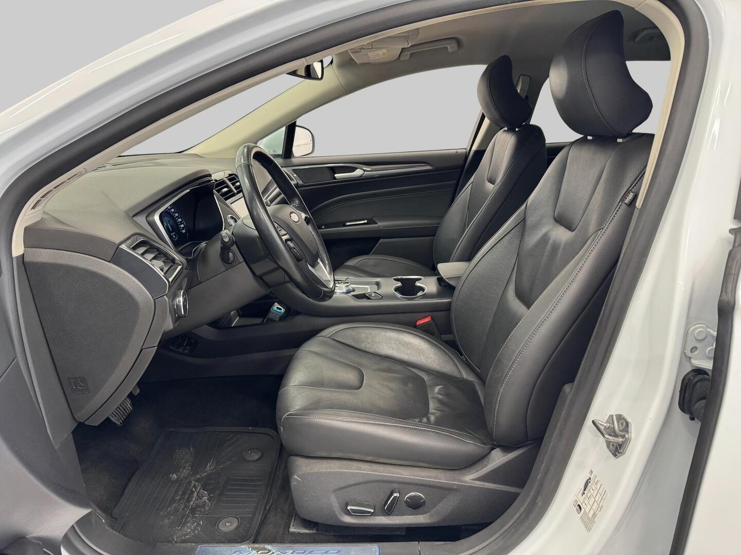 FORD Mondeo 2021