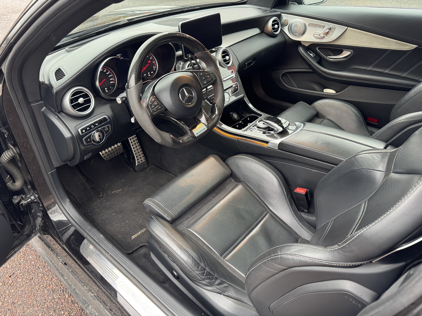 MERCEDES-BENZ C 63 AMG 2016