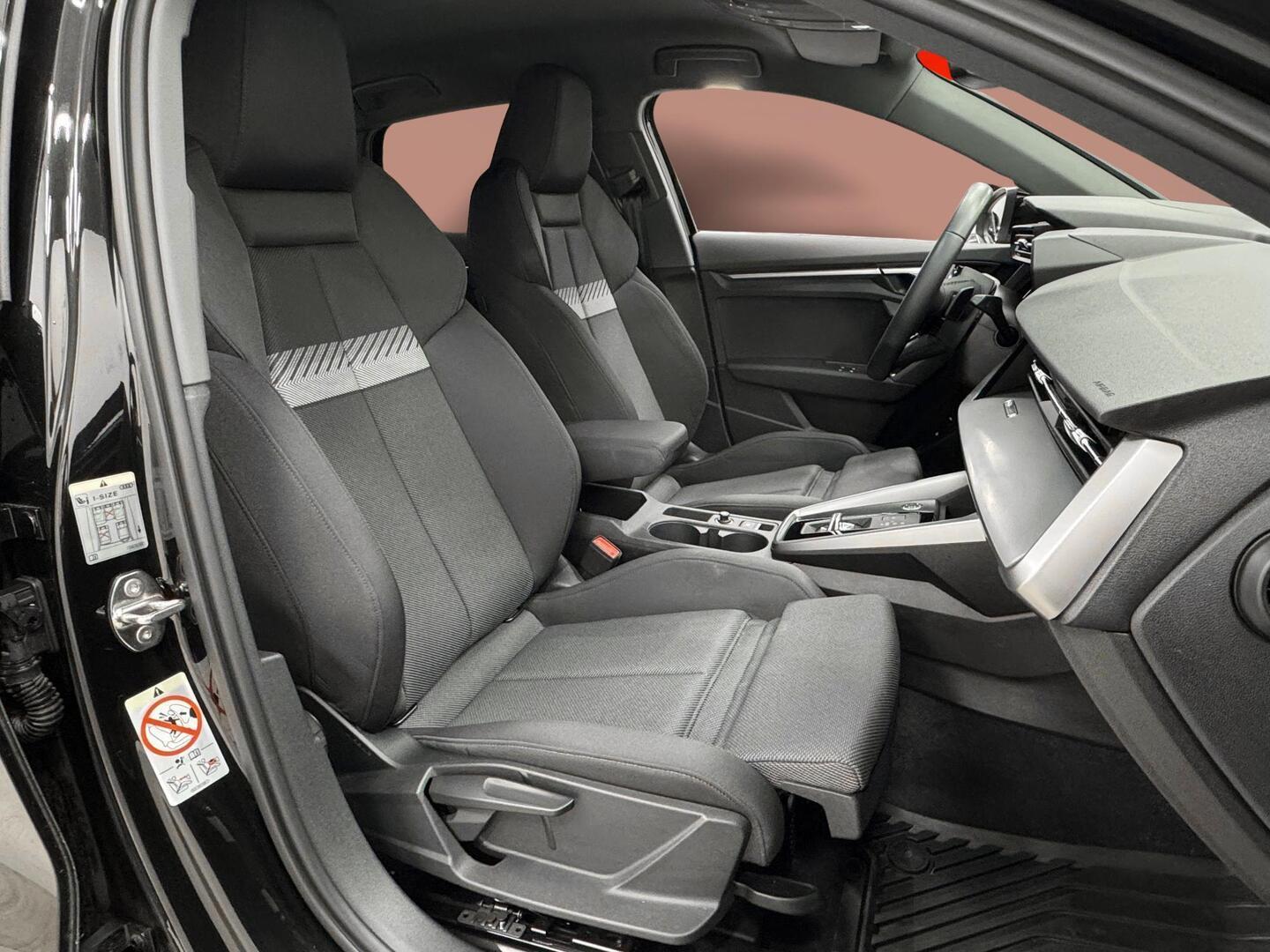 AUDI A3 2024