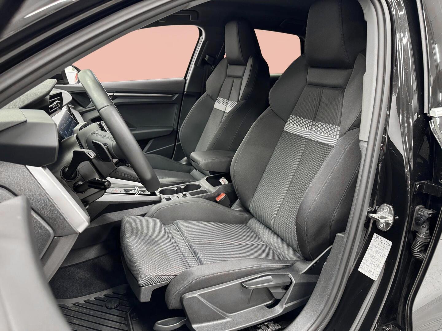 AUDI A3 2024