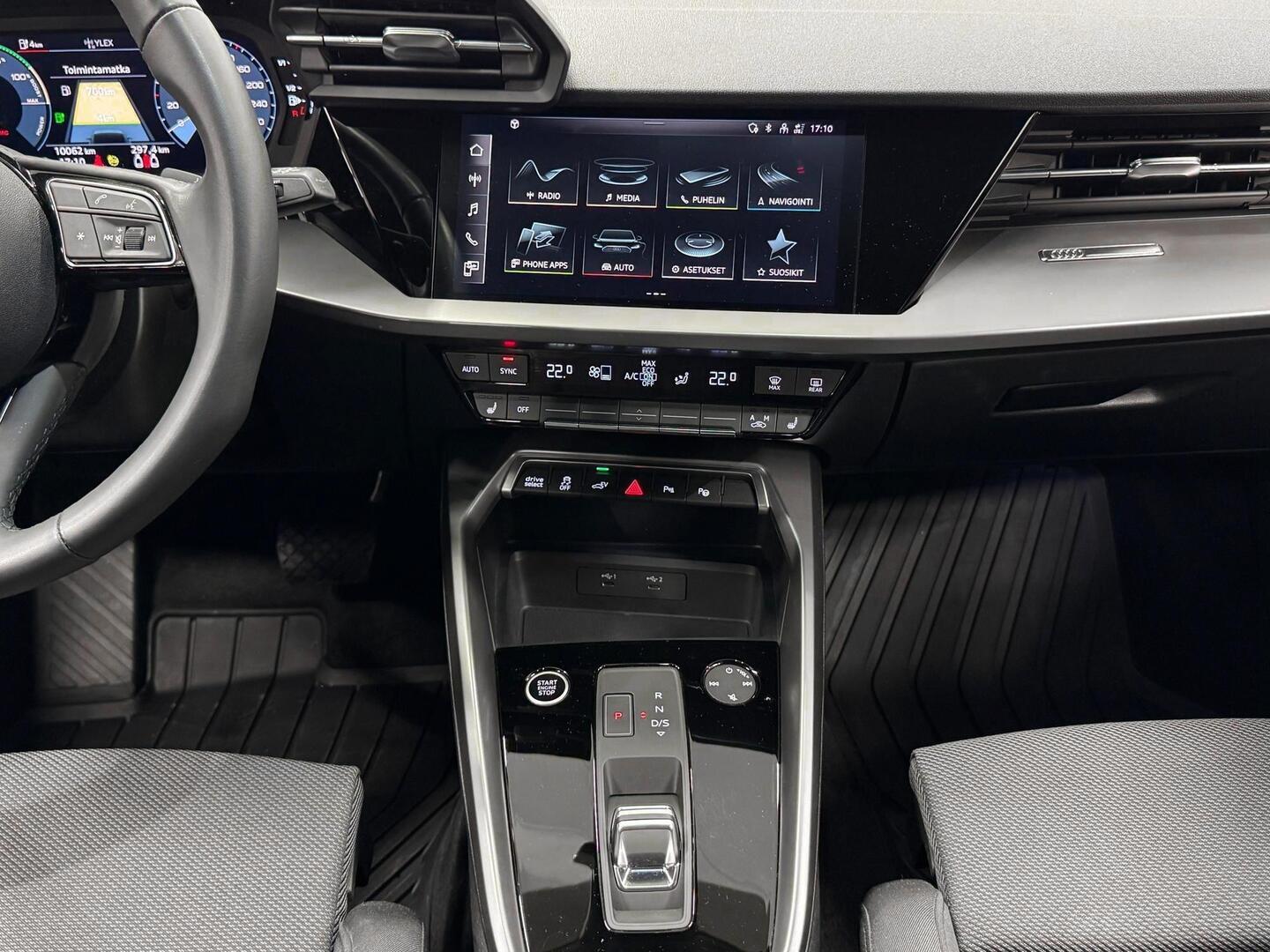 AUDI A3 2024