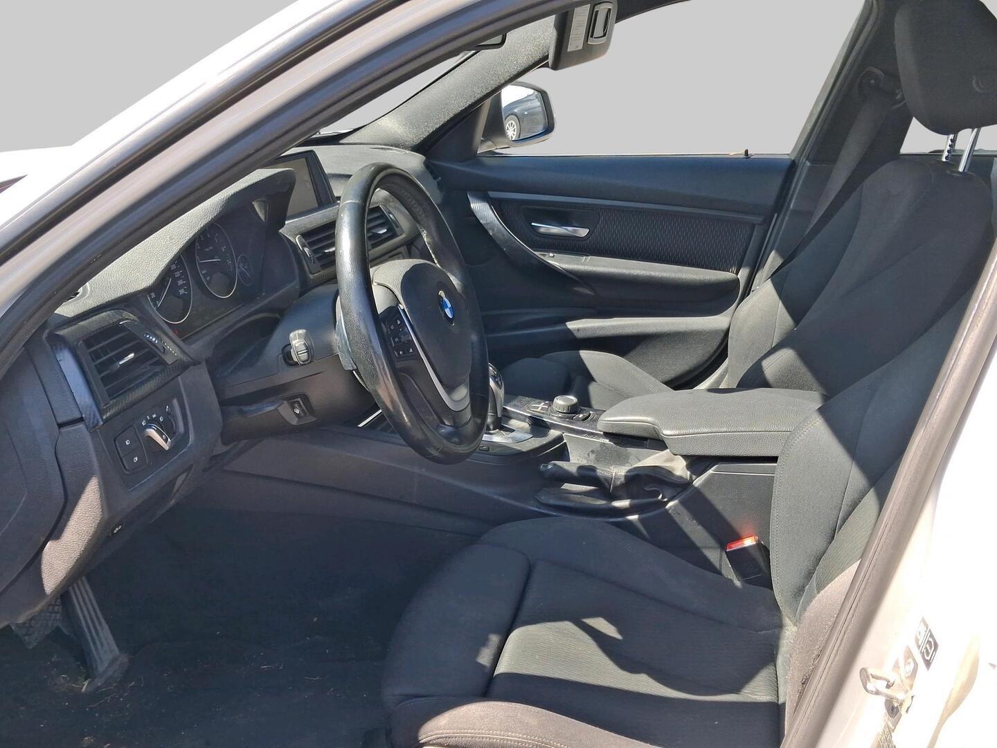 BMW 320 2013