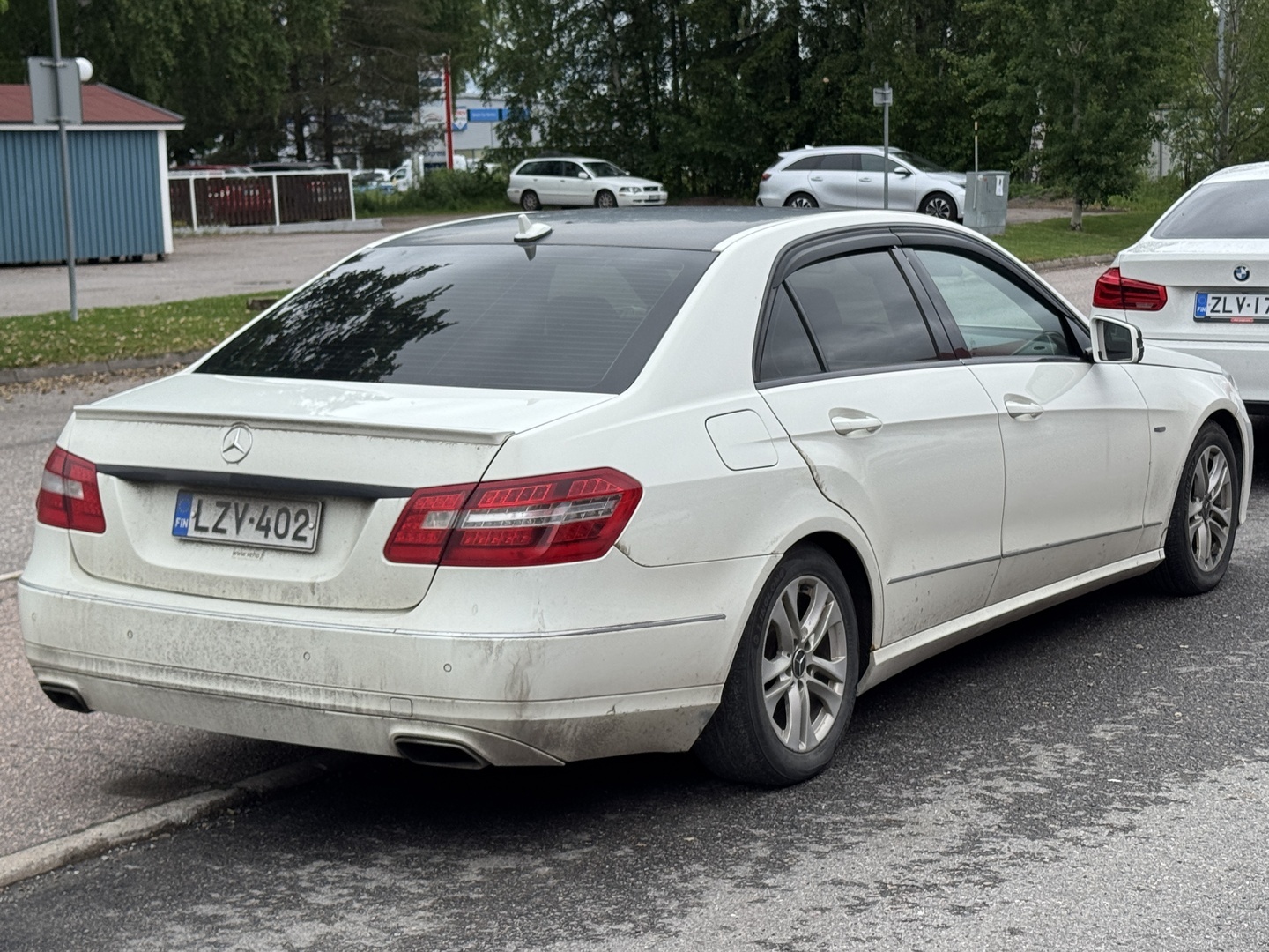MERCEDES-BENZ E 2012