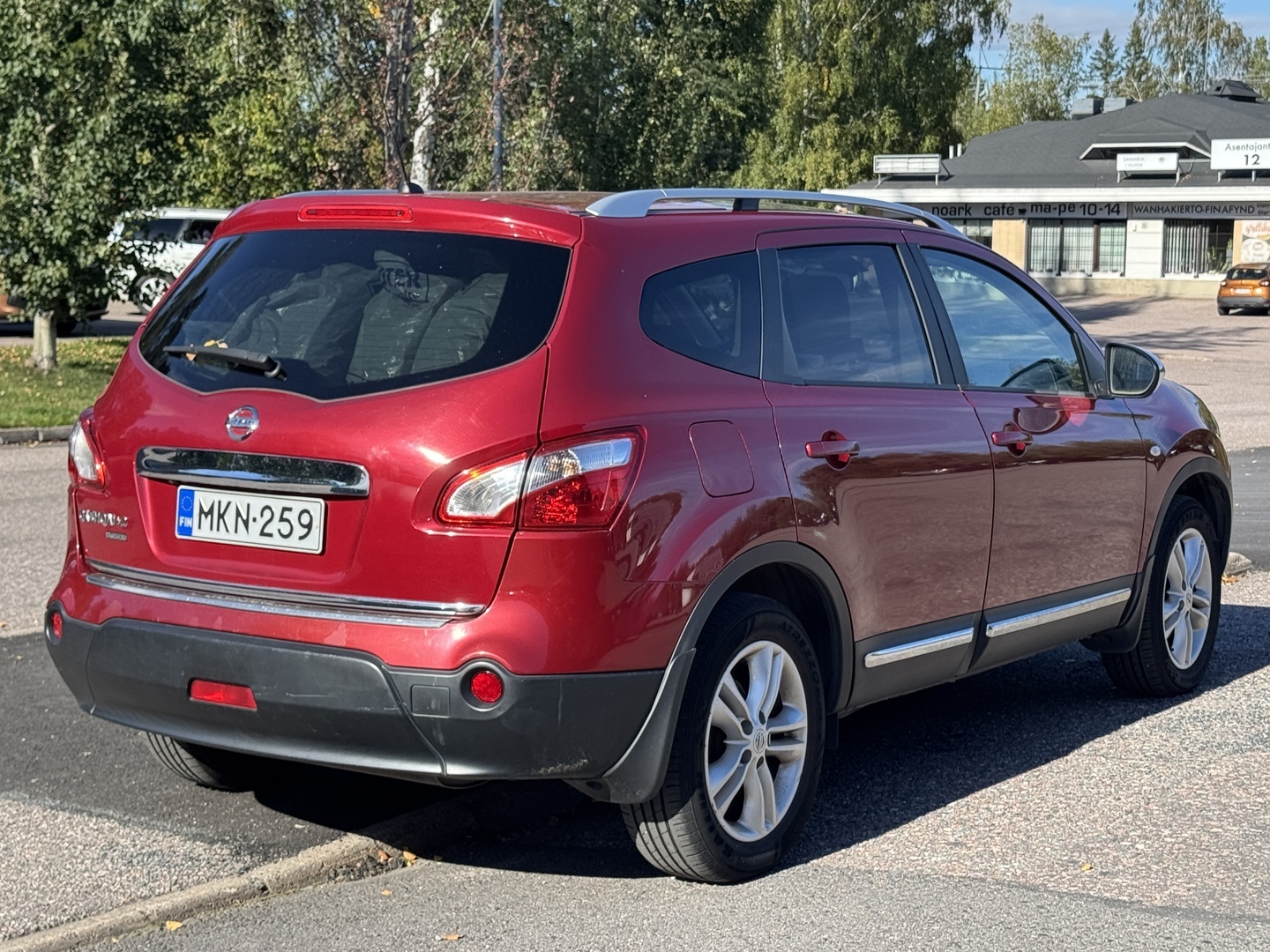 NISSAN Qashqai+2 2011