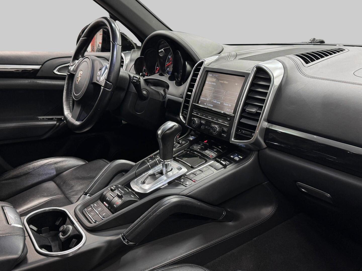 PORSCHE Cayenne 2010