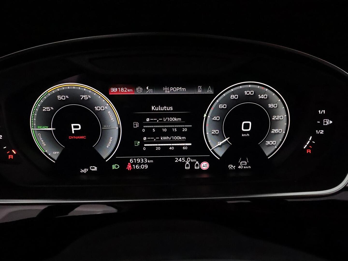 AUDI A8 2025