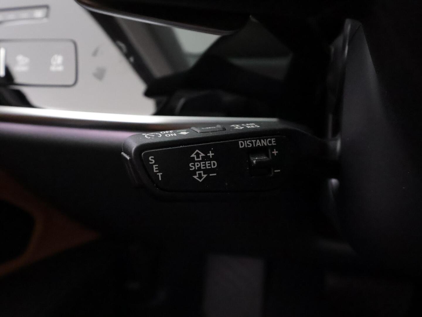 AUDI A8 2025