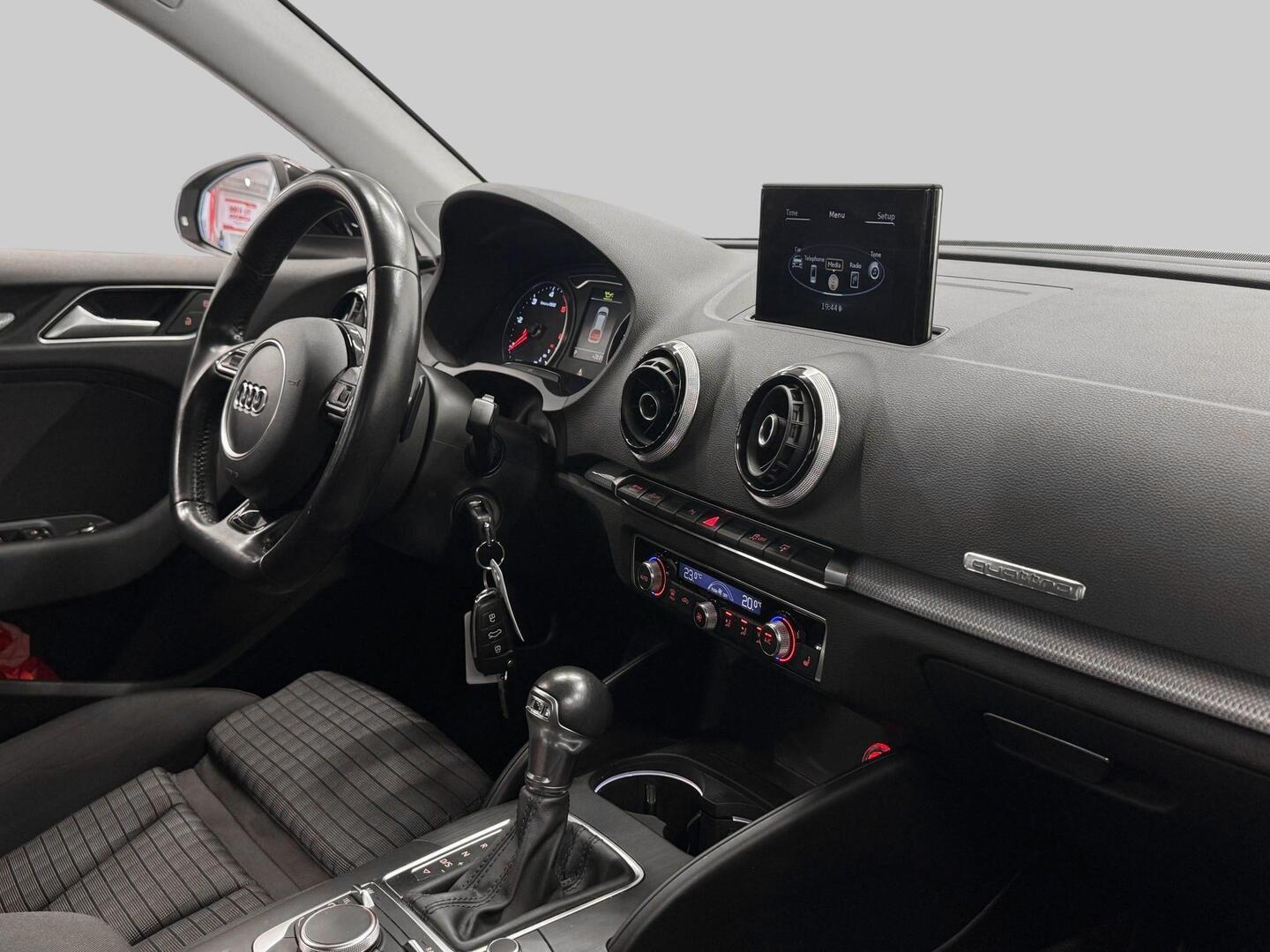 AUDI A3 2016