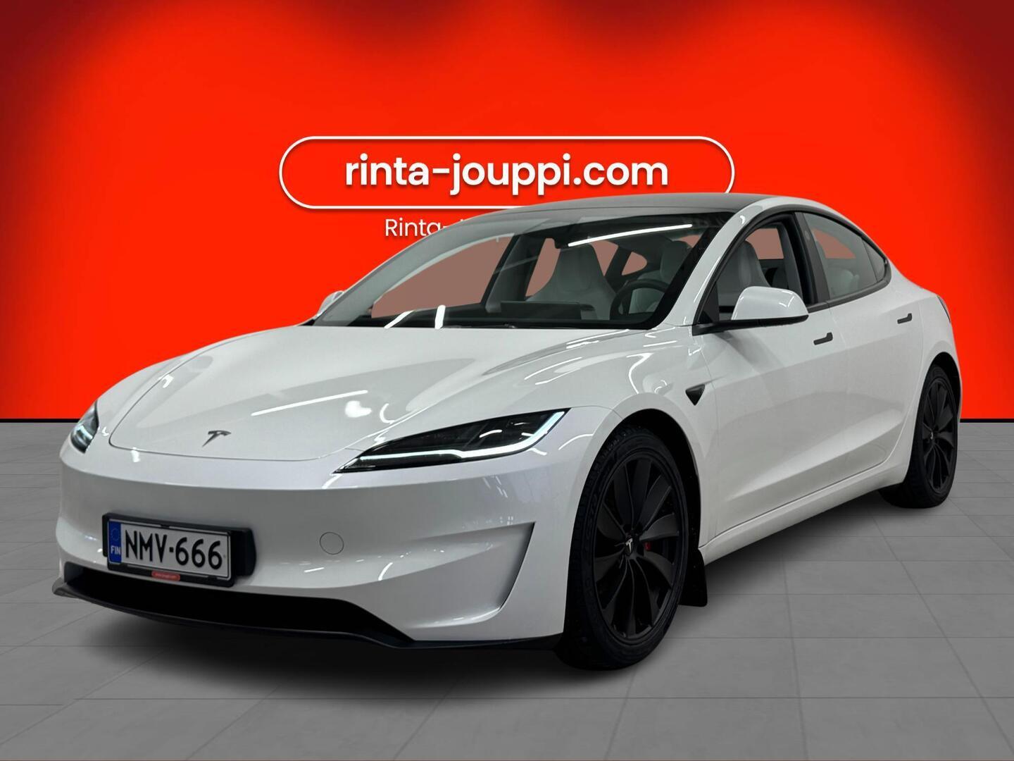 TESLA Model 3 2024