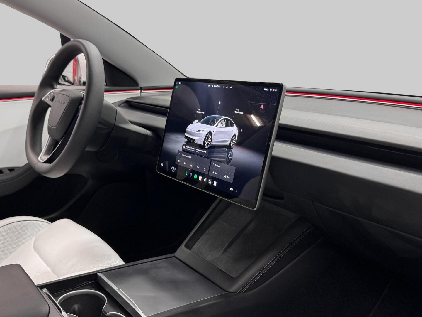 TESLA Model 3 2024