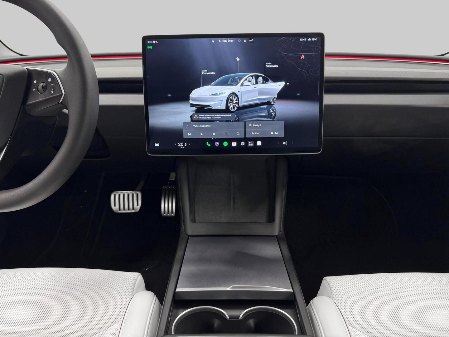 TESLA Model 3 2024