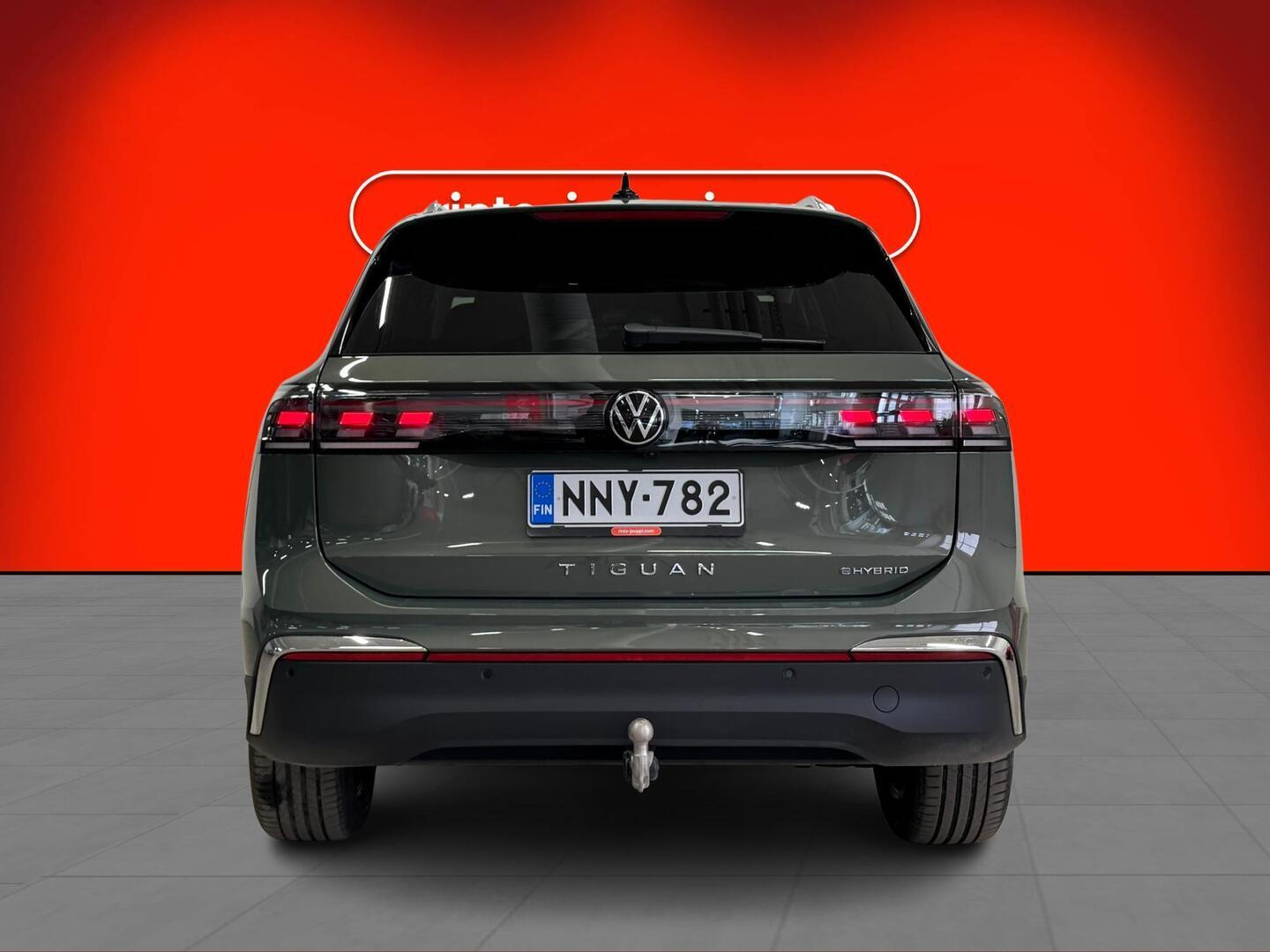VOLKSWAGEN Tiguan 2024