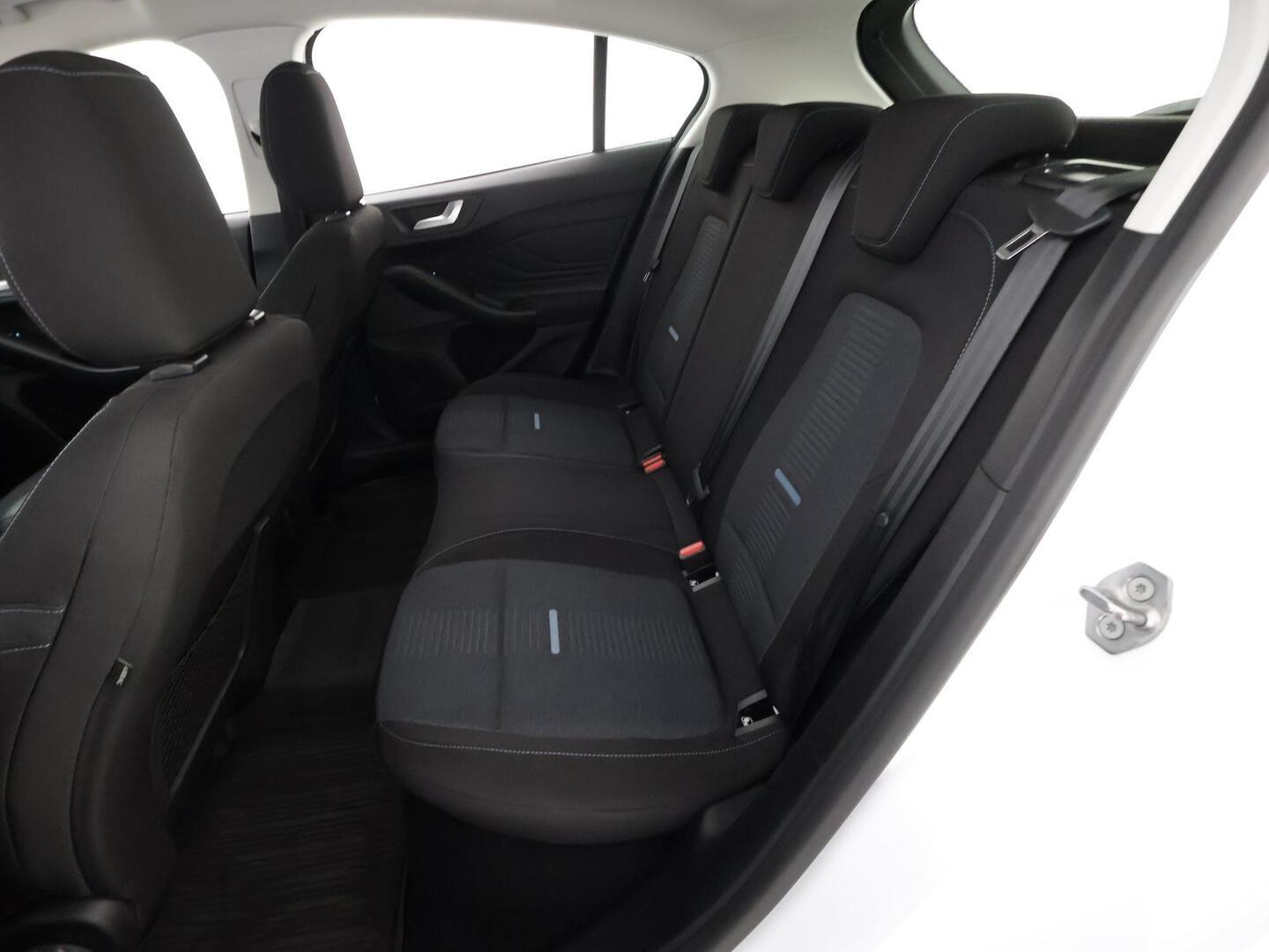 FORD FOCUS 2023