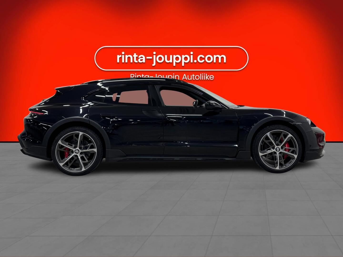 PORSCHE TAYCAN 2023